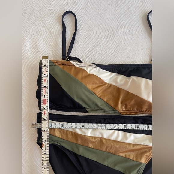 Vince Camuto Women's Colorblocked Bandeau Bikini Top & Colorblock Bikini Briefs - Picture 6 of 15